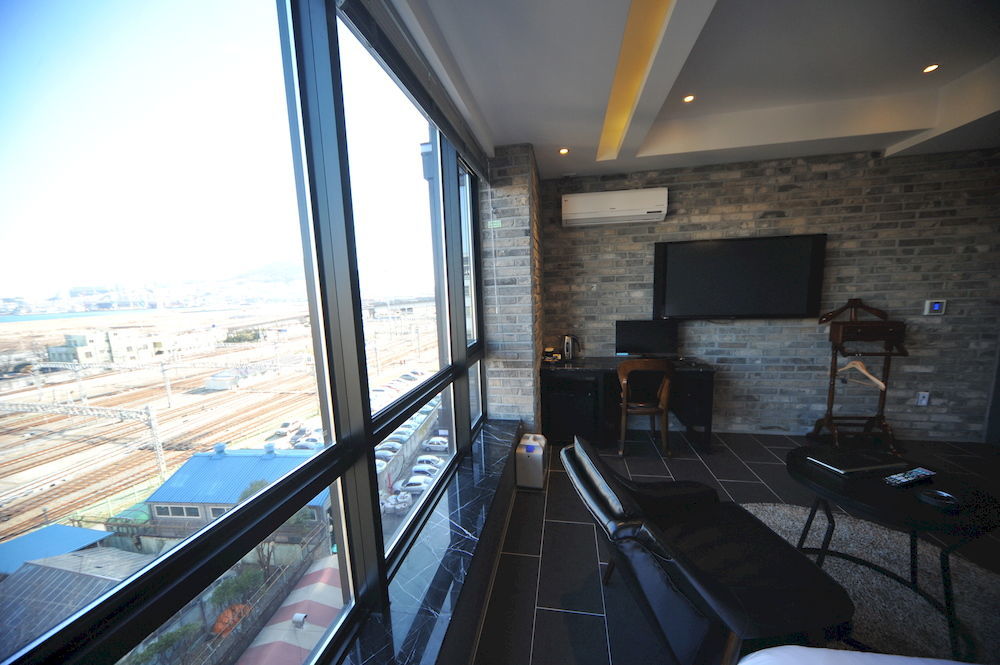 Almond Hotel Busan Station Exteriör bild